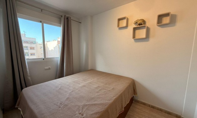 Venta - Apartamento / piso -
Torrevieja - La Mata pueblo
