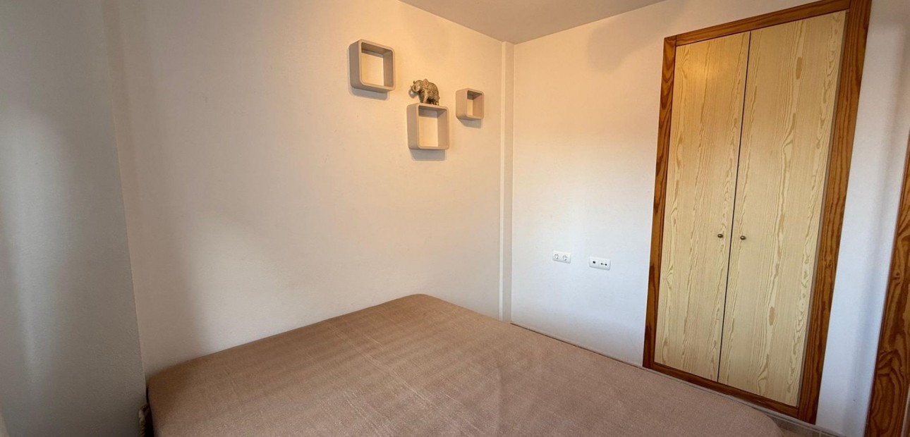 Venta - Apartamento / piso -
Torrevieja - La Mata pueblo