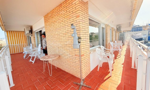 Venta - Apartamento / piso -
Benidorm - Poniente