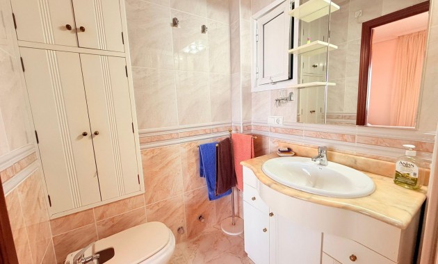 Venta - Apartamento / piso -
Benidorm - Poniente