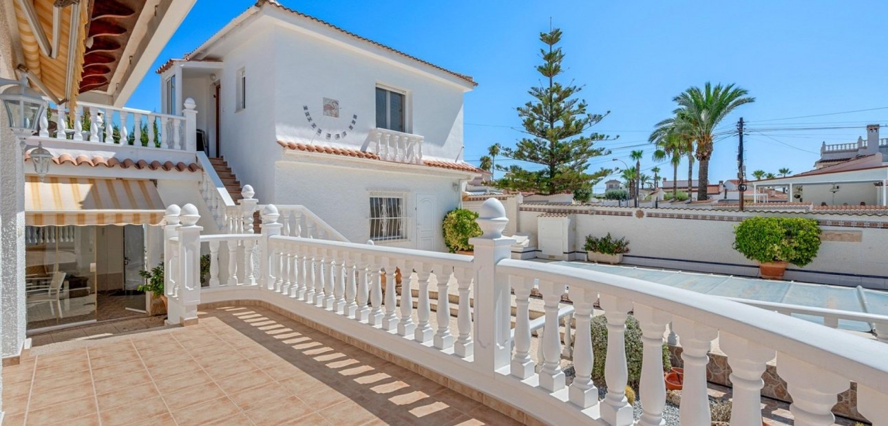 Venta - Villa -
Rojales - Centro de la Ciudad Quesada