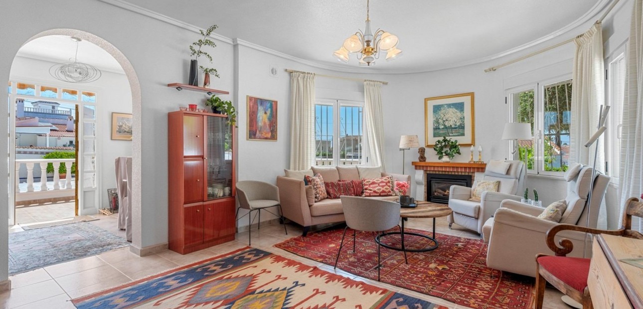 Venta - Villa -
Rojales - Centro de la Ciudad Quesada