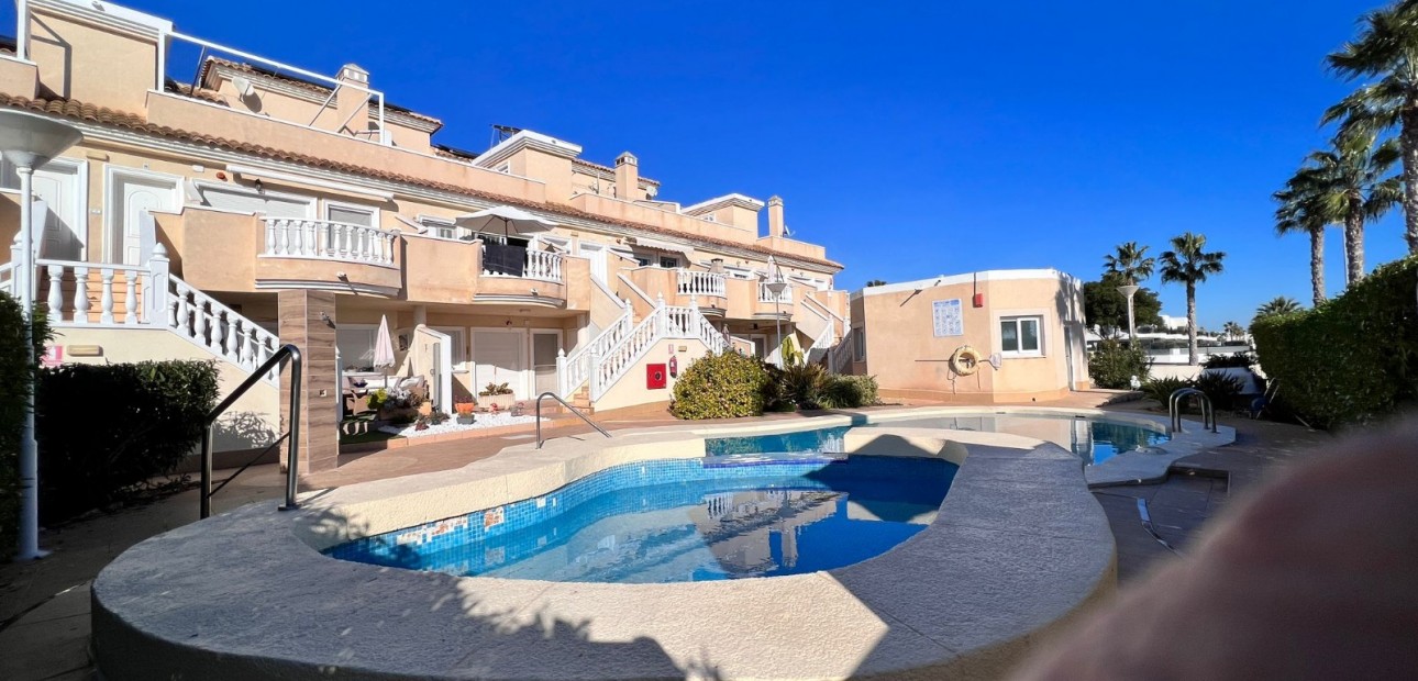 Venta - Apartment flat -
Guardamar del Segura - EL RASO