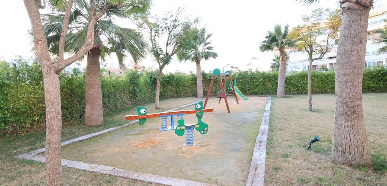 Venta - Apartamento / piso -
Orihuela Costa - Punta Prima