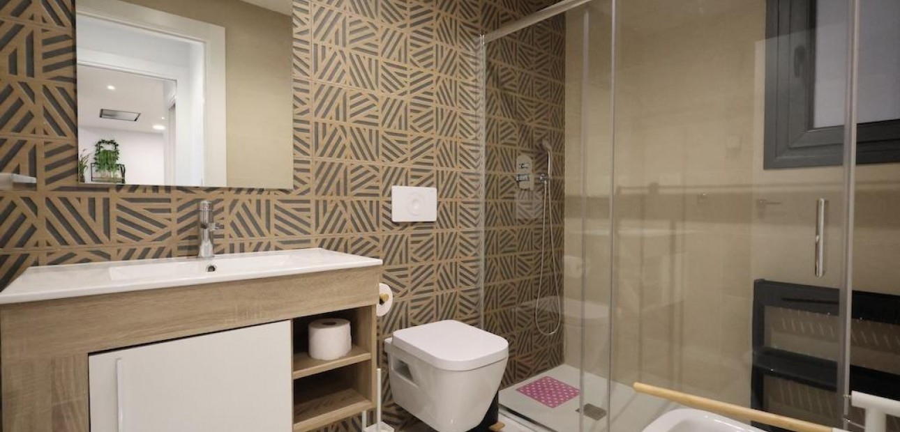 Venta - Apartamento / piso -
Orihuela Costa - Punta Prima