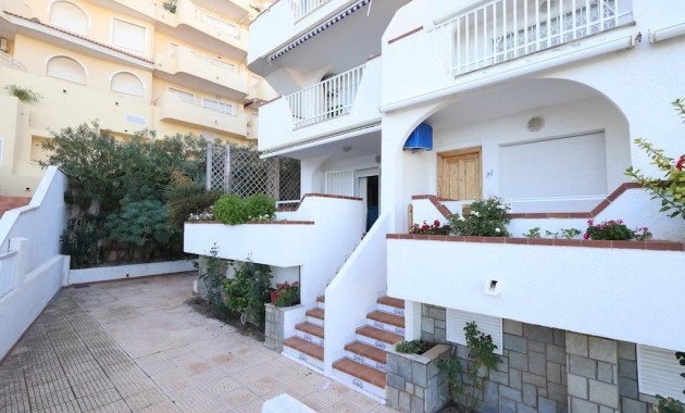 Venta - Bungalow -
Orihuela Costa - Campoamor