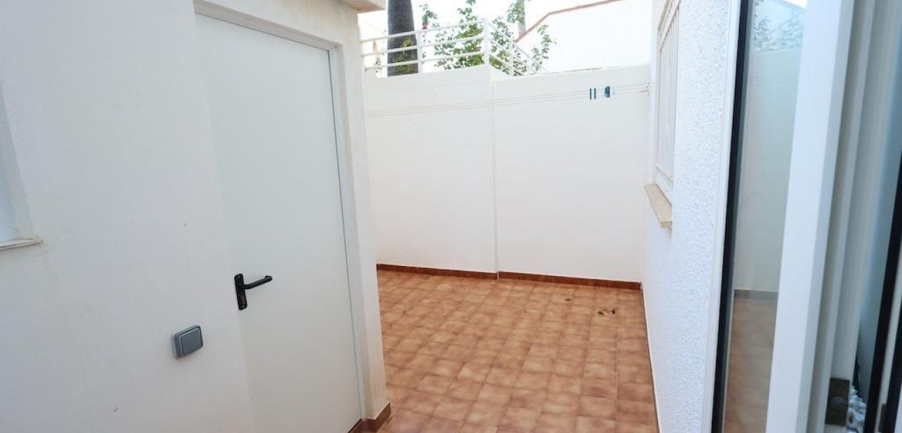 Venta - Bungalow -
Orihuela Costa - Campoamor