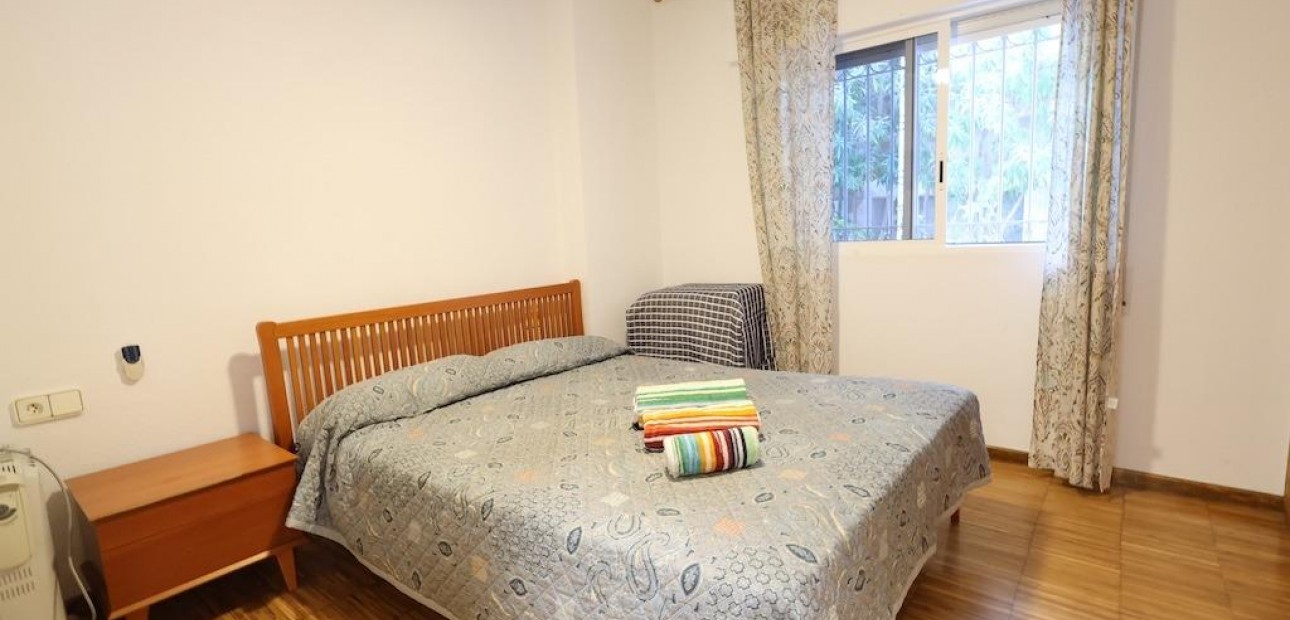 Venta - Bungalow -
Orihuela Costa - Campoamor