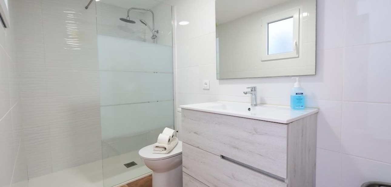 Venta - Bungalow -
Orihuela Costa - Campoamor