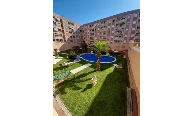 Venta - Apartamento / piso -
Torrevieja - Centro