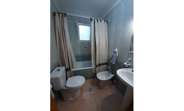 Venta - Apartamento / piso -
Torrevieja - Centro