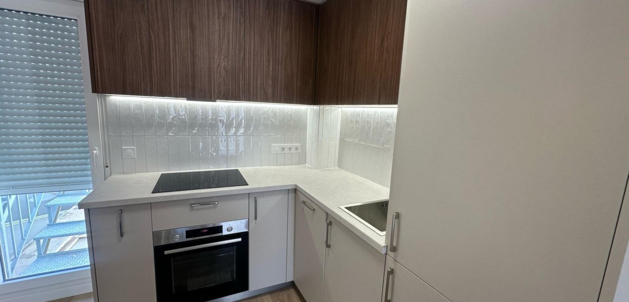 Venta - Bungalow -
Torrevieja - Centro