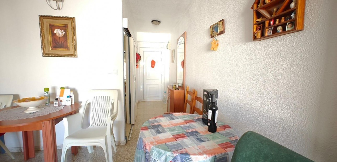 Venta - Apartamento / piso -
Torrevieja - Playa del cura