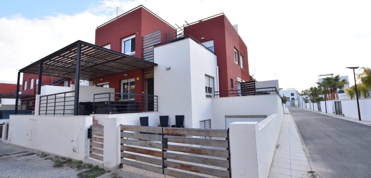 Venta - Detached Villa -
Algorfa - La Finca Golf Resort