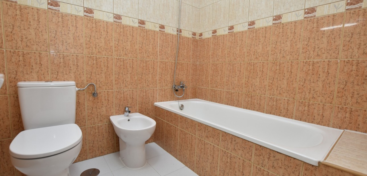 Venta - Adosado -
Torrevieja - Lago Jardin