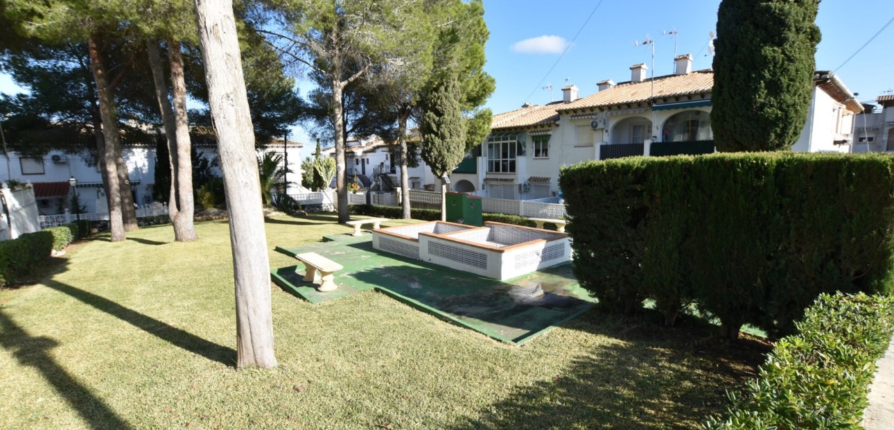 Venta - Adosado -
Torrevieja - Lago Jardin