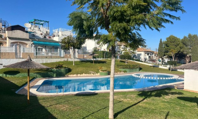 Venta - Adosado -
Torrevieja - Lago Jardin