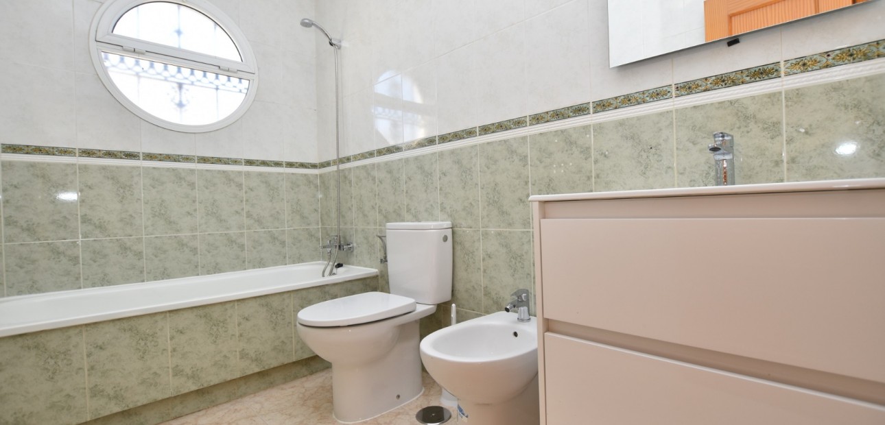 Venta - Adosado -
Orihuela Costa - Punta Prima