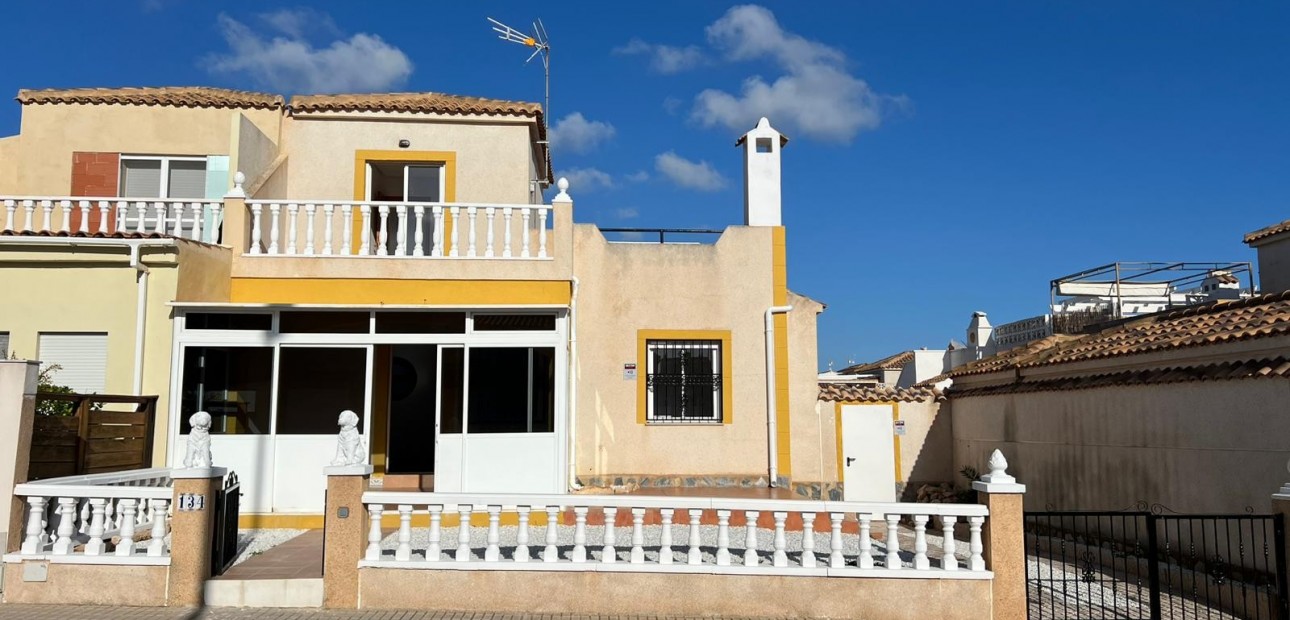 Venta - Adosado -
Orihuela Costa - Punta Prima