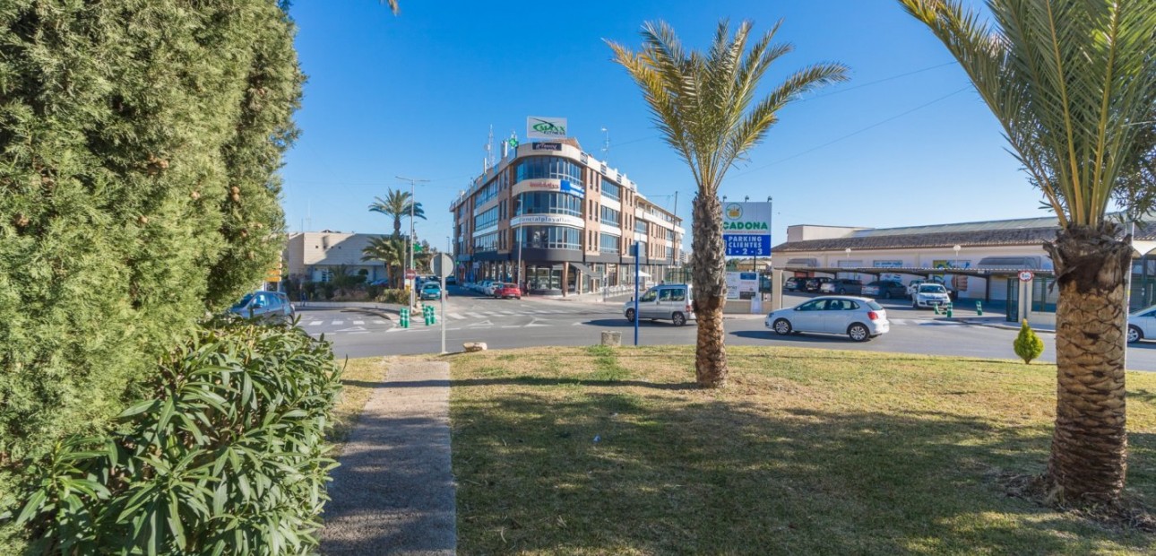 Long time Rental - Commercial Unit -
Orihuela Costa - Playa Flamenca