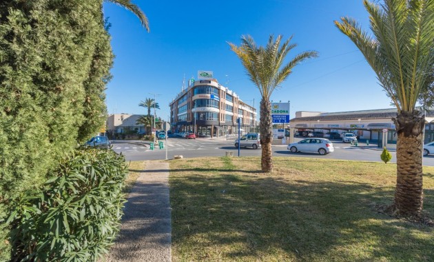 Long time Rental - Commercial Unit -
Orihuela Costa - Playa Flamenca