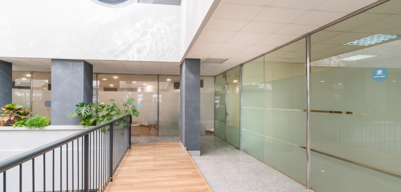 Long time Rental - Commercial Unit -
Orihuela Costa - Playa Flamenca