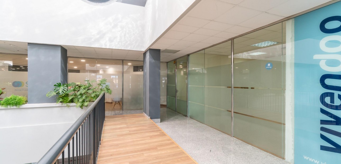 Long time Rental - Commercial Unit -
Orihuela Costa - Playa Flamenca