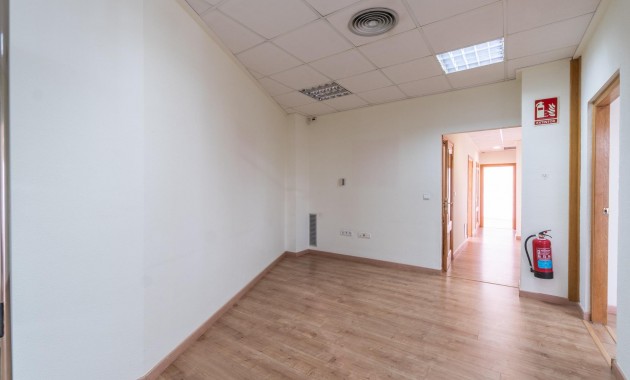 Long time Rental - Commercial Unit -
Orihuela Costa - Playa Flamenca