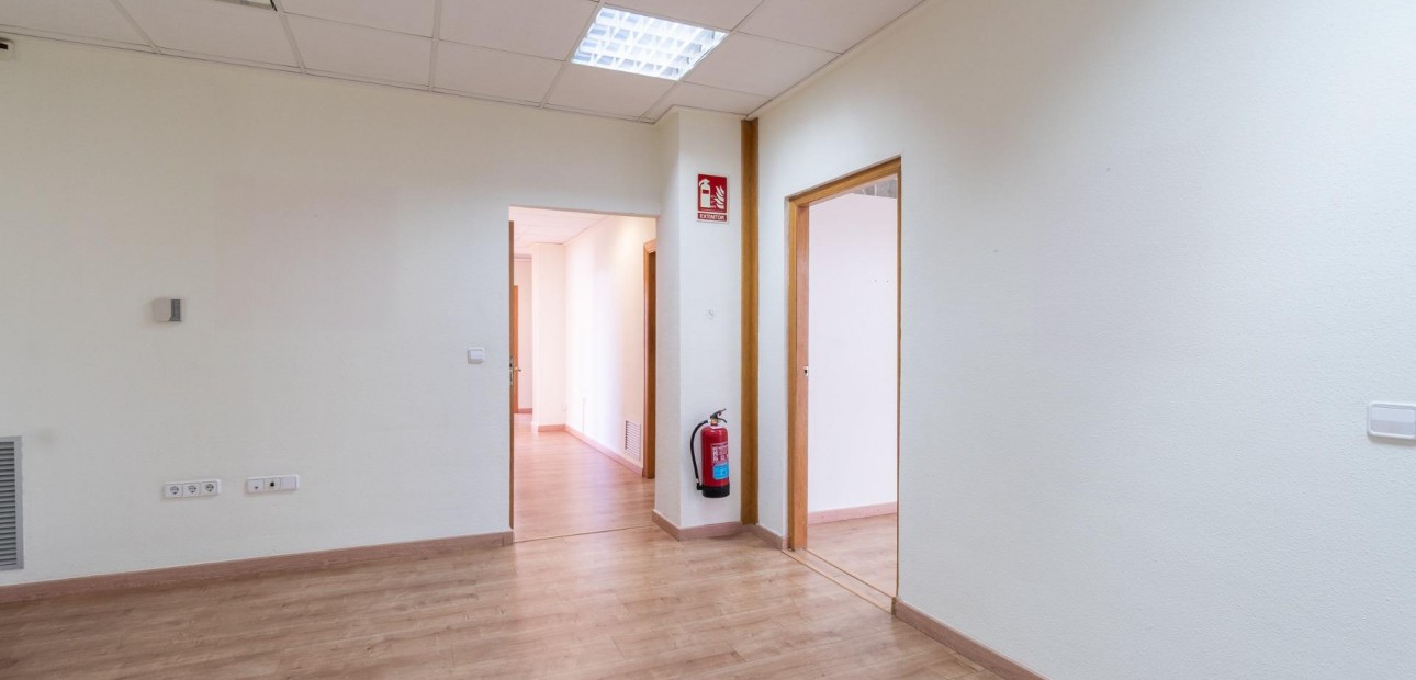 Long time Rental - Commercial Unit -
Orihuela Costa - Playa Flamenca