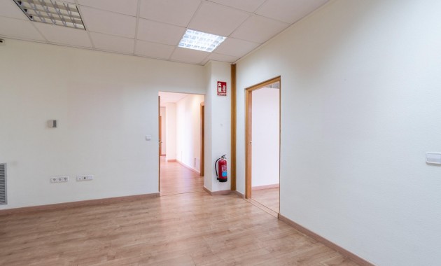 Long time Rental - Commercial Unit -
Orihuela Costa - Playa Flamenca