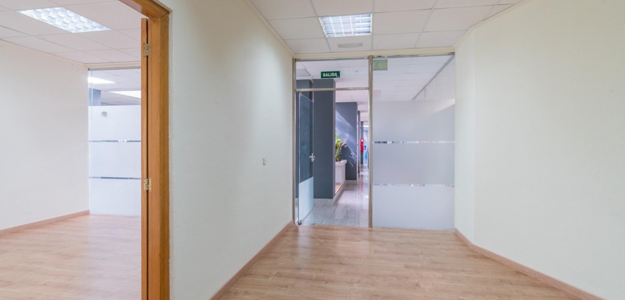 Long time Rental - Commercial Unit -
Orihuela Costa - Playa Flamenca