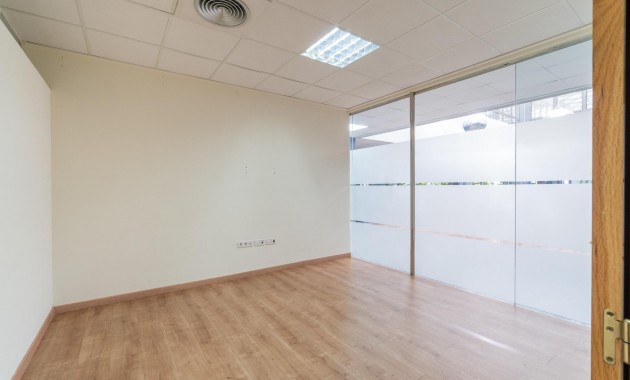 Long time Rental - Commercial Unit -
Orihuela Costa - Playa Flamenca