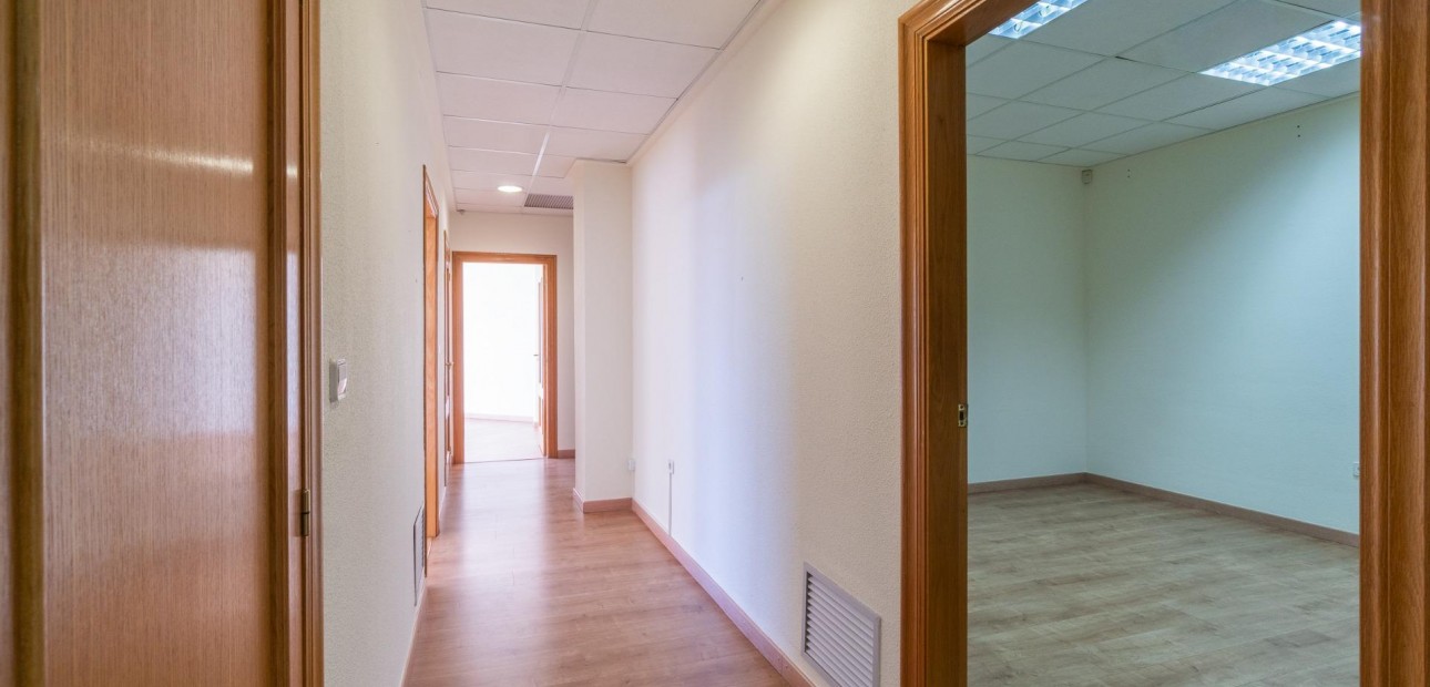 Long time Rental - Commercial Unit -
Orihuela Costa - Playa Flamenca