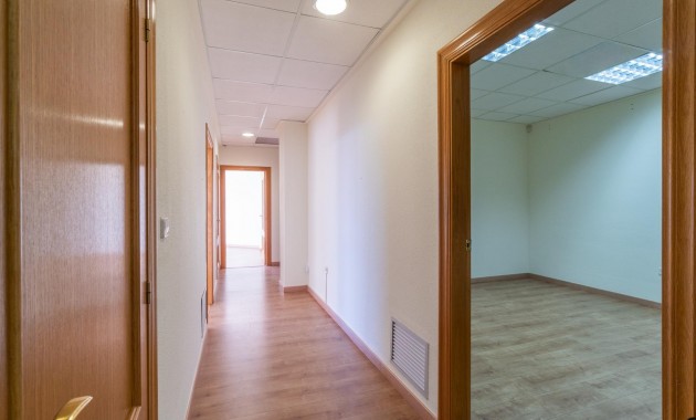 Long time Rental - Commercial Unit -
Orihuela Costa - Playa Flamenca