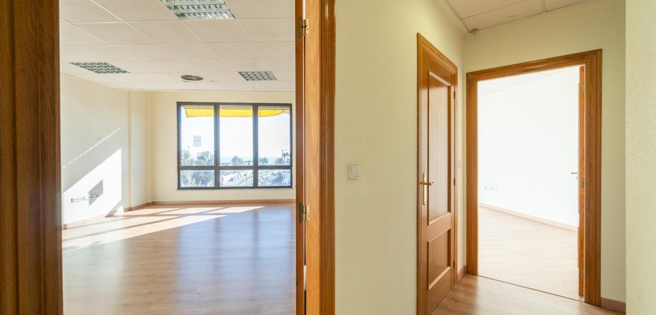 Long time Rental - Commercial Unit -
Orihuela Costa - Playa Flamenca