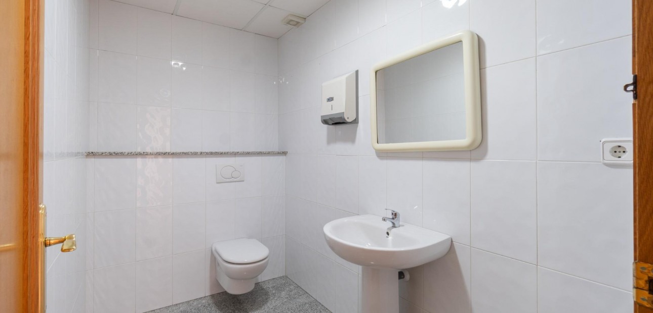 Long time Rental - Commercial Unit -
Orihuela Costa - Playa Flamenca