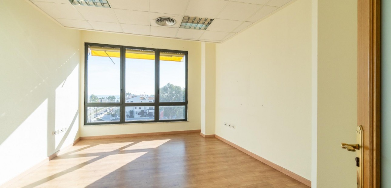 Long time Rental - Commercial Unit -
Orihuela Costa - Playa Flamenca