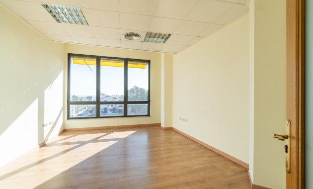 Long time Rental - Commercial Unit -
Orihuela Costa - Playa Flamenca