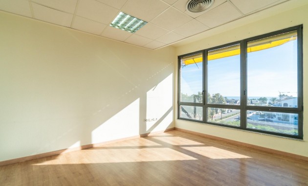 Long time Rental - Commercial Unit -
Orihuela Costa - Playa Flamenca