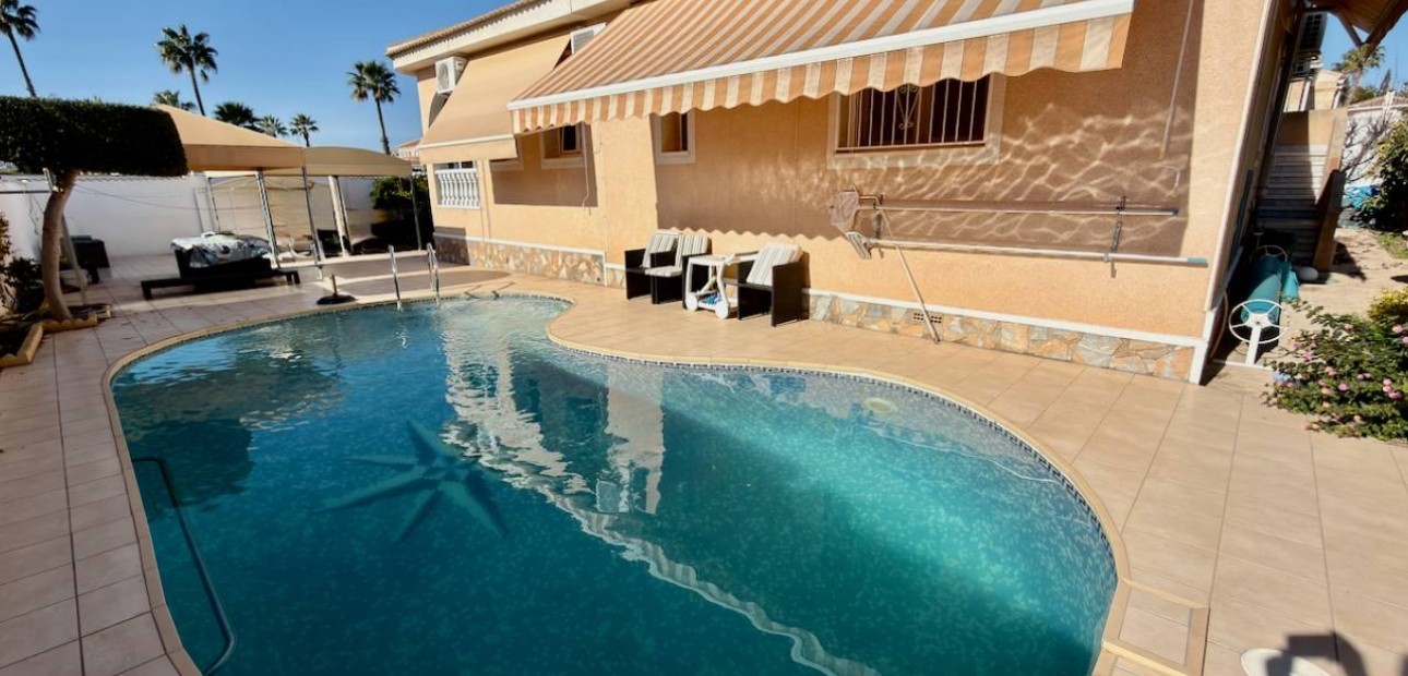 Venta - Villa -
Ciudad Quesada - Rojales