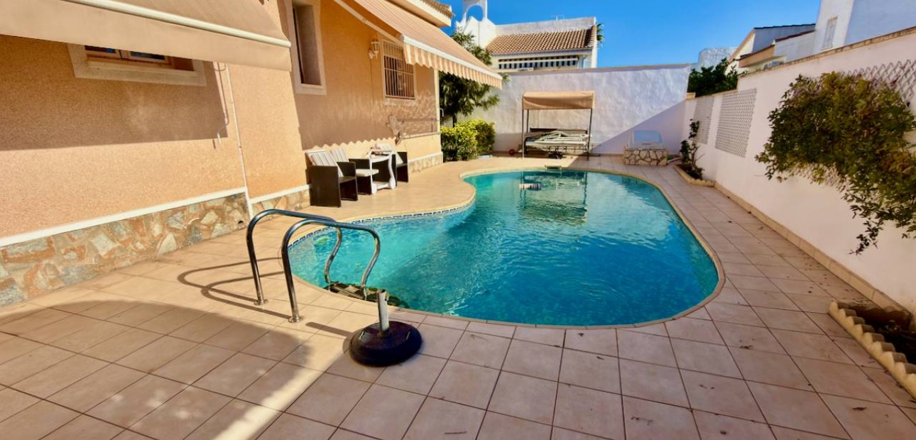 Venta - Villa -
Ciudad Quesada - Rojales