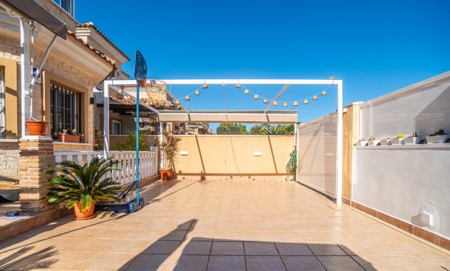 Venta - Villa -
Guardamar del Segura - EL RASO