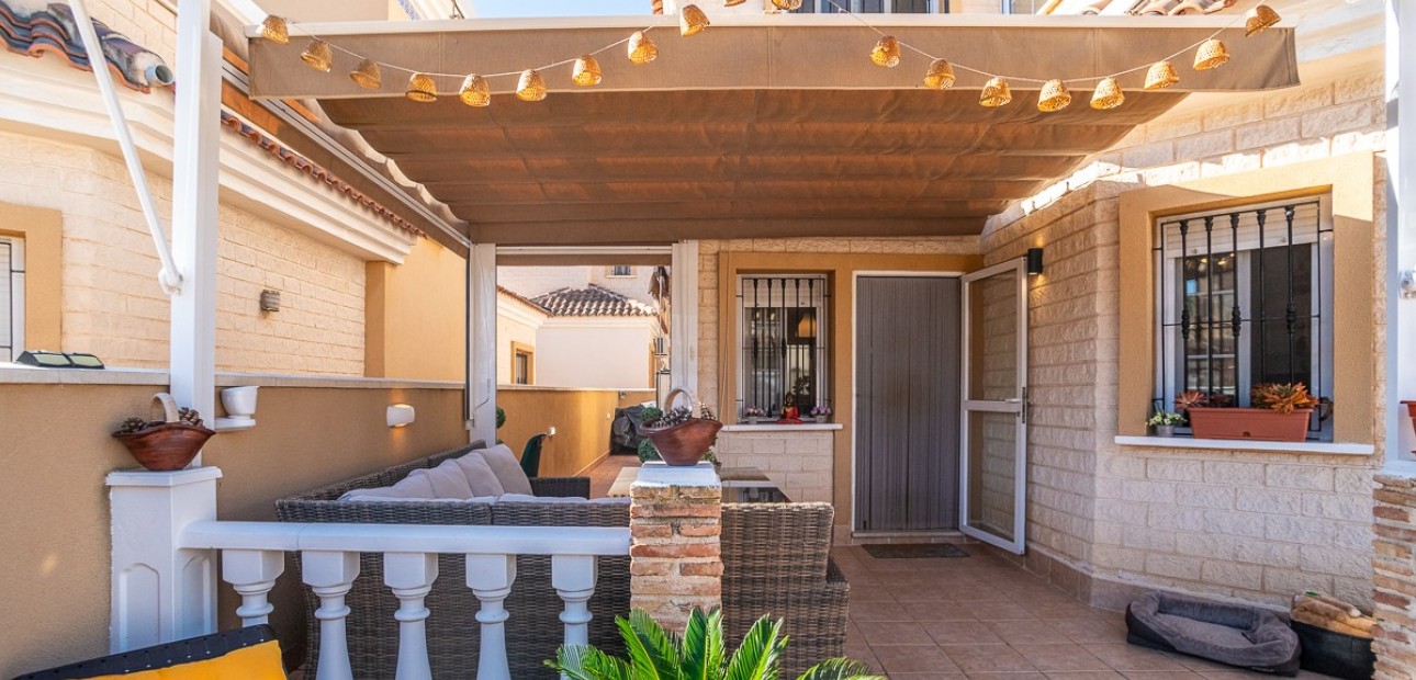 Venta - Villa -
Guardamar del Segura - EL RASO