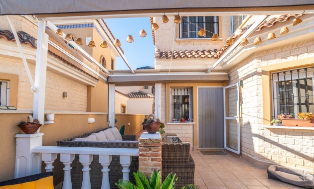 Venta - Villa -
Guardamar del Segura - EL RASO