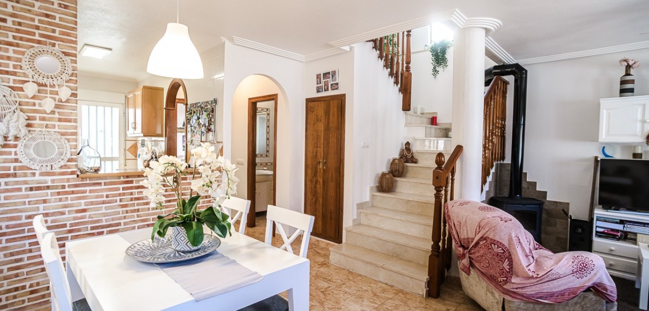 Venta - Villa -
Guardamar del Segura - EL RASO