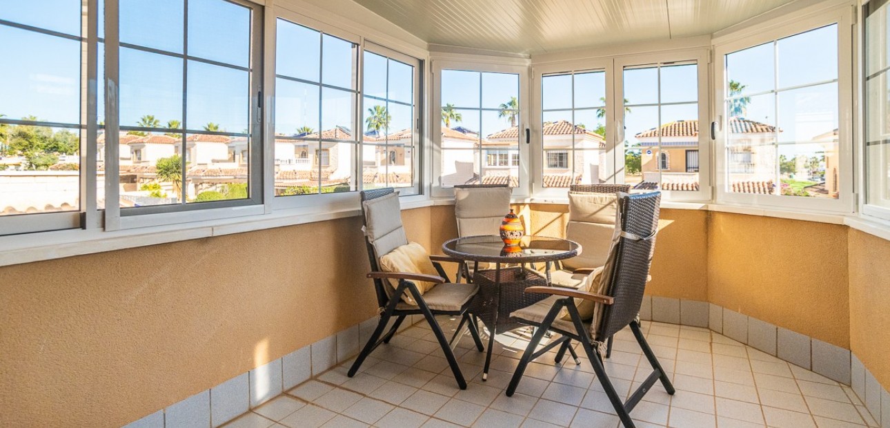 Venta - Villa -
Guardamar del Segura - EL RASO