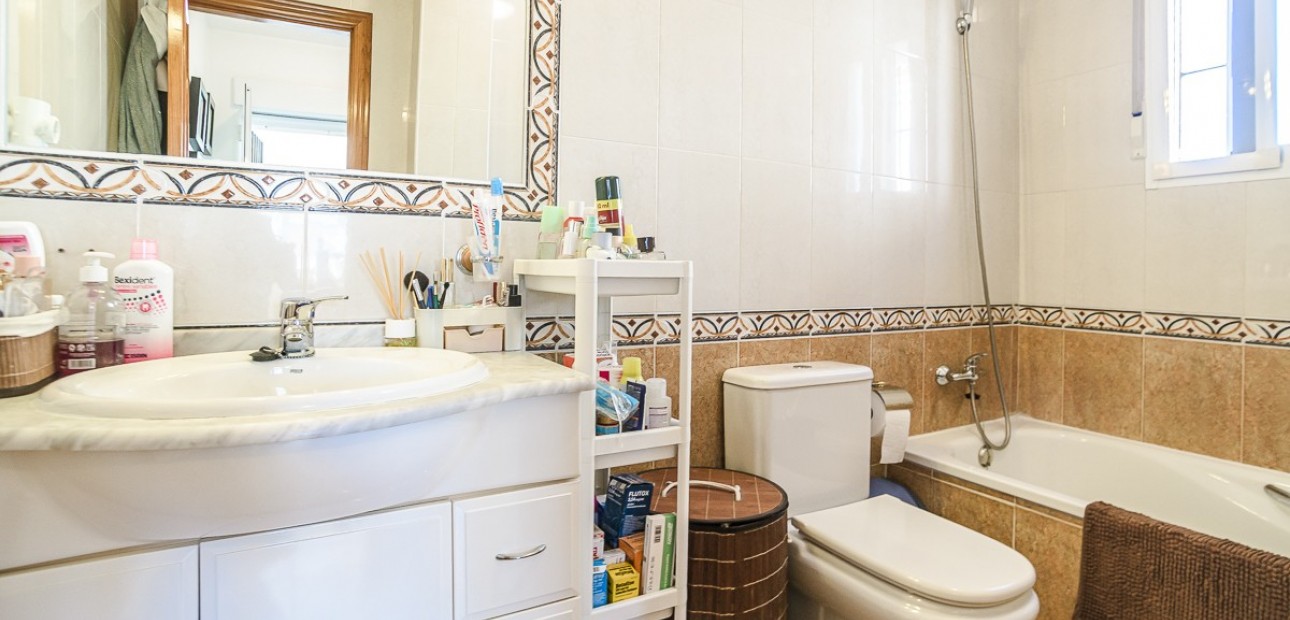 Venta - Villa -
Guardamar del Segura - EL RASO