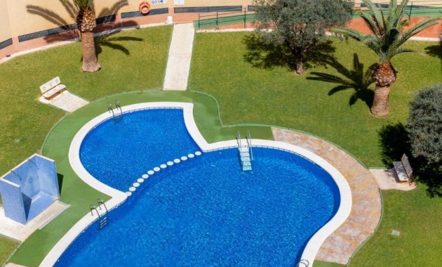 Venta - Apartamento / piso -
Torrevieja - Centro