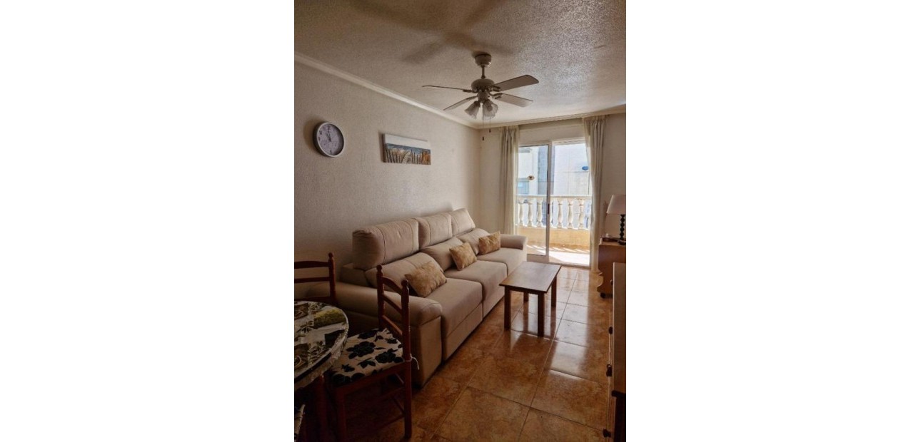 Venta - Apartamento / piso -
Torrevieja - Centro