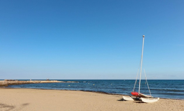 Venta - Apartamento / piso -
Torrevieja - La Mata pueblo